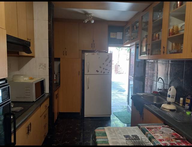 11 BEDROOM FREEHOLD FOR SALE IN WESTRIDGE
